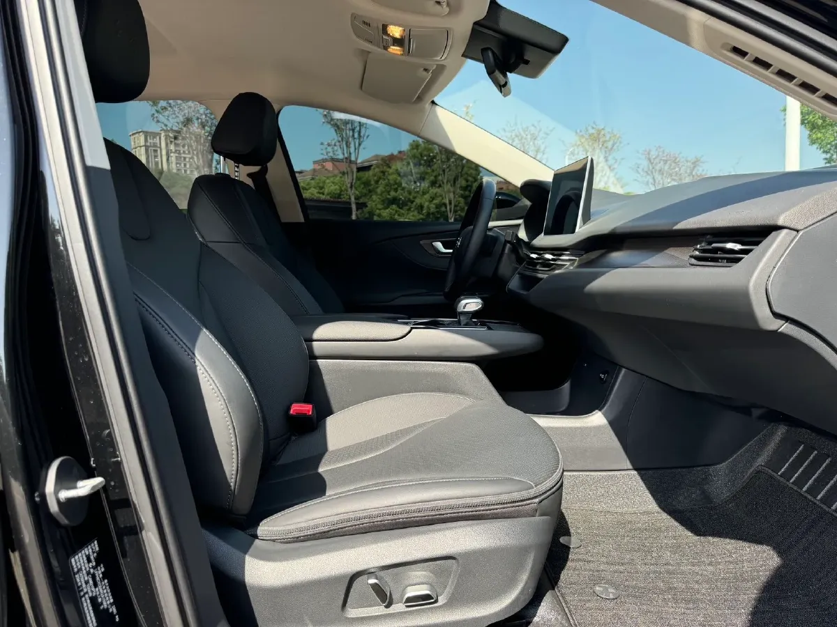 2023 HongQi E-QM5 BEV 54KWH,autocango,china used car exporter,china ev exporter,chinese used car exporter,chinese used ev exporter