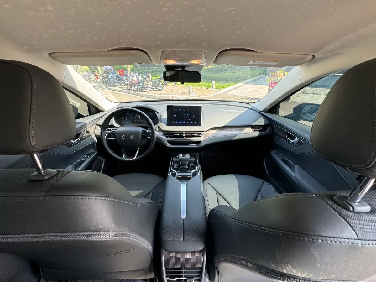 2023 HongQi E-QM5 BEV 54KWH,autocango,china used car exporter,china ev exporter,chinese used car exporter,chinese used ev exporter