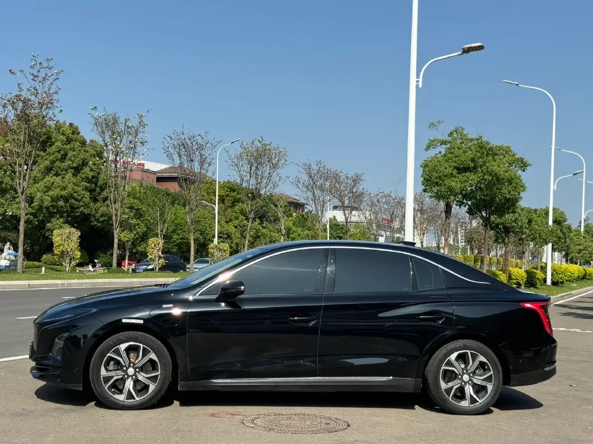 2023 HongQi E-QM5 BEV 54KWH,autocango,china used car exporter,china ev exporter,chinese used car exporter,chinese used ev exporter