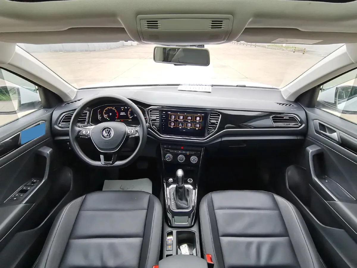 2021 Volkswagen T-Roc 1.4T 150HP L4 7DCT,autocango,china used car exporter,china ev exporter,chinese used car exporter,chinese used ev exporter