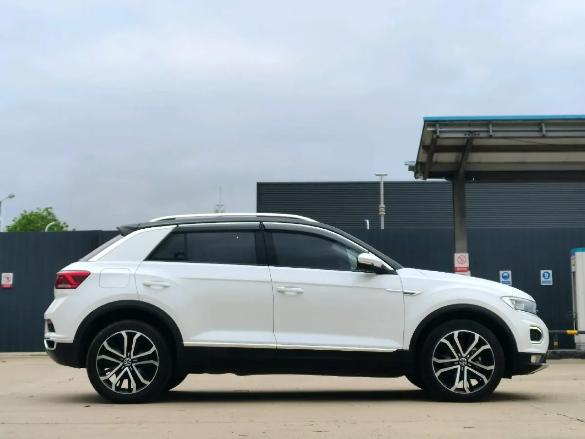 2021 Volkswagen T-Roc 1.4T 150HP L4 7DCT,autocango,china used car exporter,china ev exporter,chinese used car exporter,chinese used ev exporter