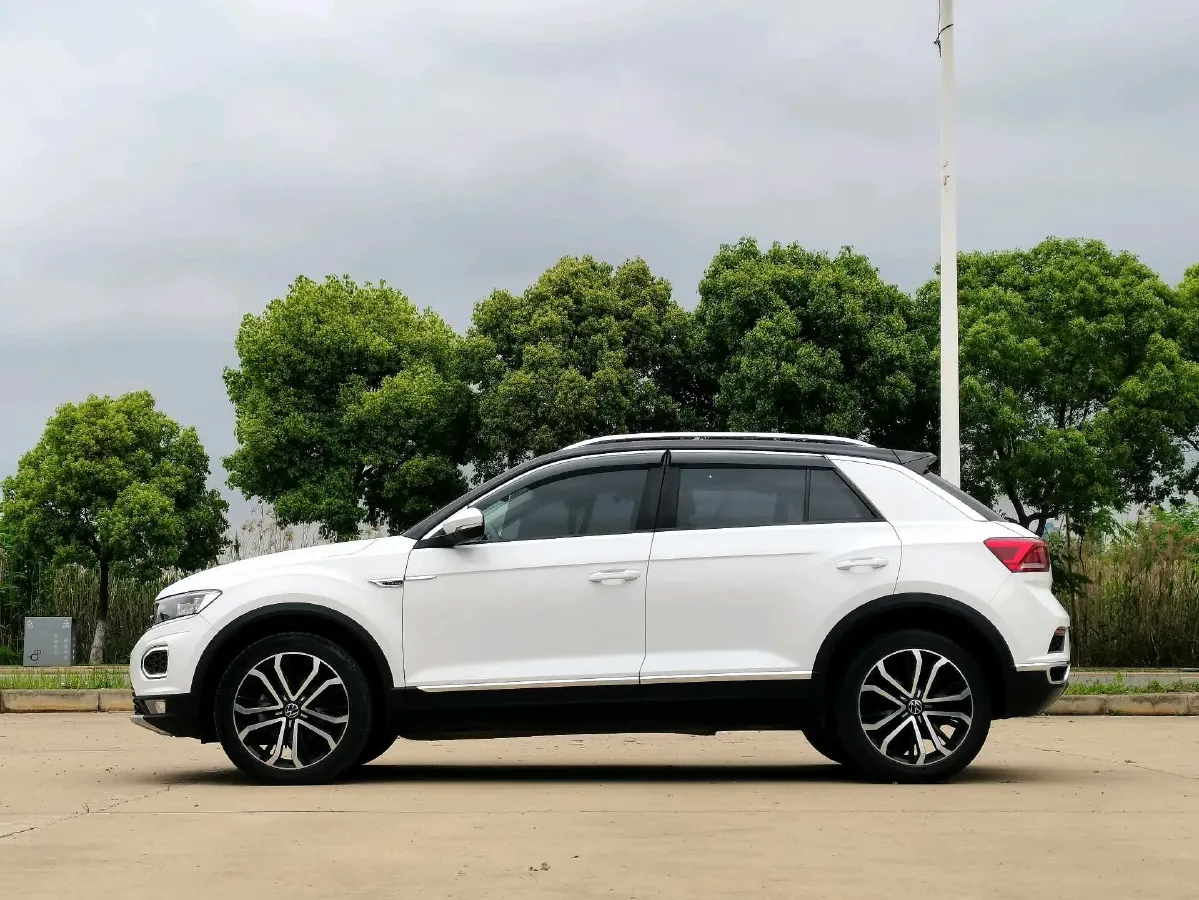 2021 Volkswagen T-Roc 1.4T 150HP L4 7DCT,autocango,china used car exporter,china ev exporter,chinese used car exporter,chinese used ev exporter