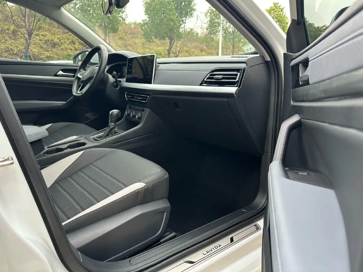 2023 Volkswagen Lavida 1.4T 150HP L4 7DCT,autocango,china used car exporter,china ev exporter,chinese used car exporter,chinese used ev exporter