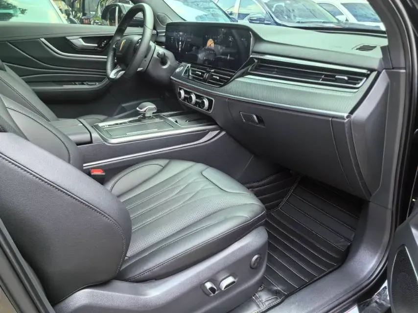 2025 HongQi HS5 2.0T 252HP L4 8AT,autocango,china used car exporter,china ev exporter,chinese used car exporter,chinese used ev exporter