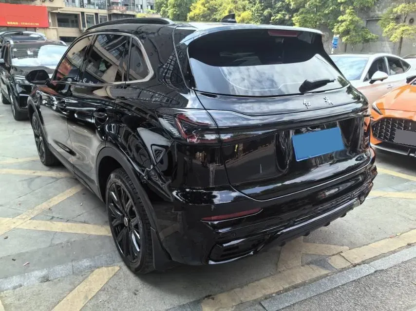 2025 HongQi HS5 2.0T 252HP L4 8AT,autocango,china used car exporter,china ev exporter,chinese used car exporter,chinese used ev exporter