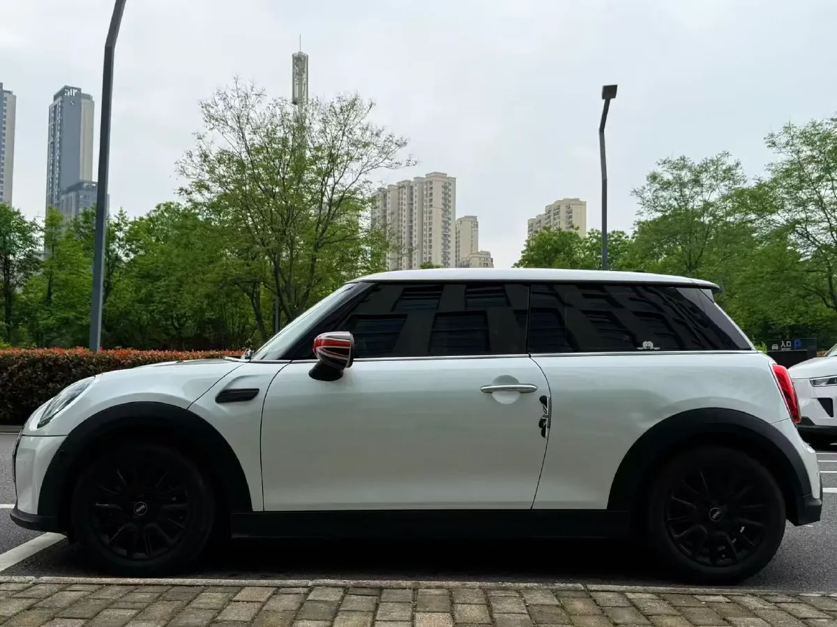 2023 MINI MINI 1.5T 102HP L3 7DCT,autocango,china used car exporter,china ev exporter,chinese used car exporter,chinese used ev exporter