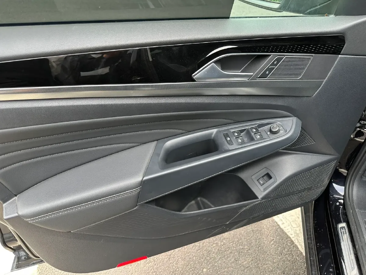 2022 Skoda Kodiak GT 2.0T 186HP L4 7DCT,autocango,china used car exporter,china ev exporter,chinese used car exporter,chinese used ev exporter