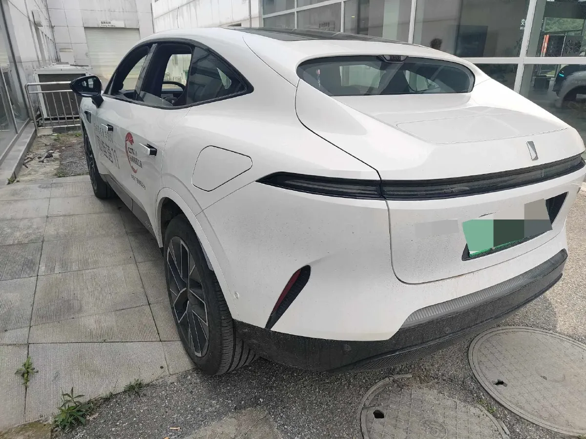 2025 Avatr 11 1.5T 156HP L4 REEV,autocango,china used car exporter,china ev exporter,chinese used car exporter,chinese used ev exporter