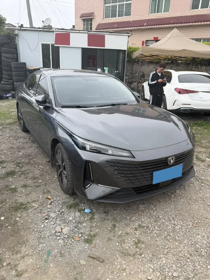 2023 ChangAn Lamore 1.5T 170HP L4 7DCT,autocango,china used car exporter,china ev exporter,chinese used car exporter,chinese used ev exporter