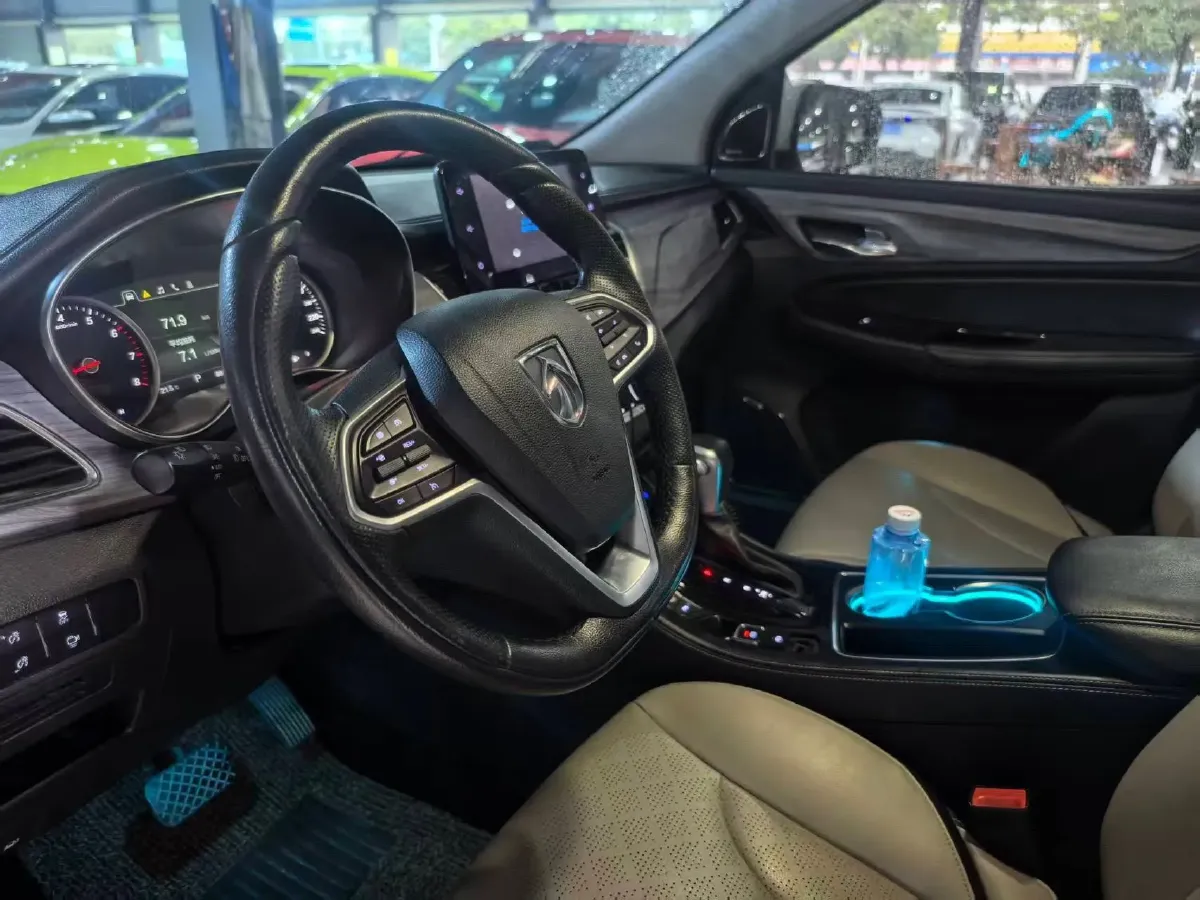 2017 BaoJun 730 1.5T 150HP L4 6DCT,autocango,china used car exporter,china ev exporter,chinese used car exporter,chinese used ev exporter