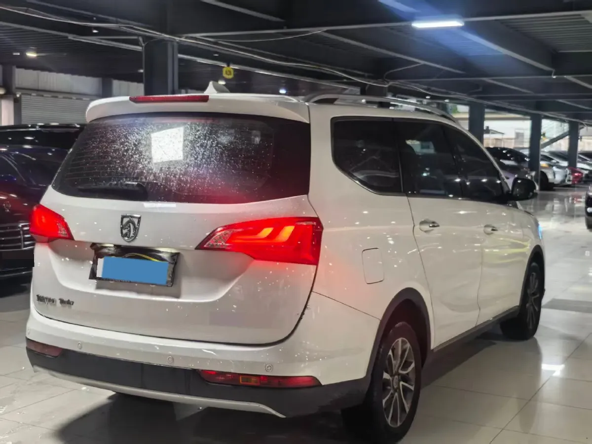 2017 BaoJun 730 1.5T 150HP L4 6DCT,autocango,china used car exporter,china ev exporter,chinese used car exporter,chinese used ev exporter