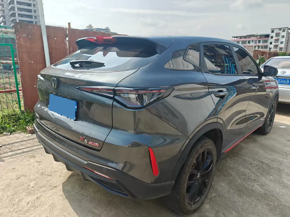 2025 ChangAn X5 PLUS 1.5T 188HP L4 7DCT,autocango,china used car exporter,china ev exporter,chinese used car exporter,chinese used ev exporter