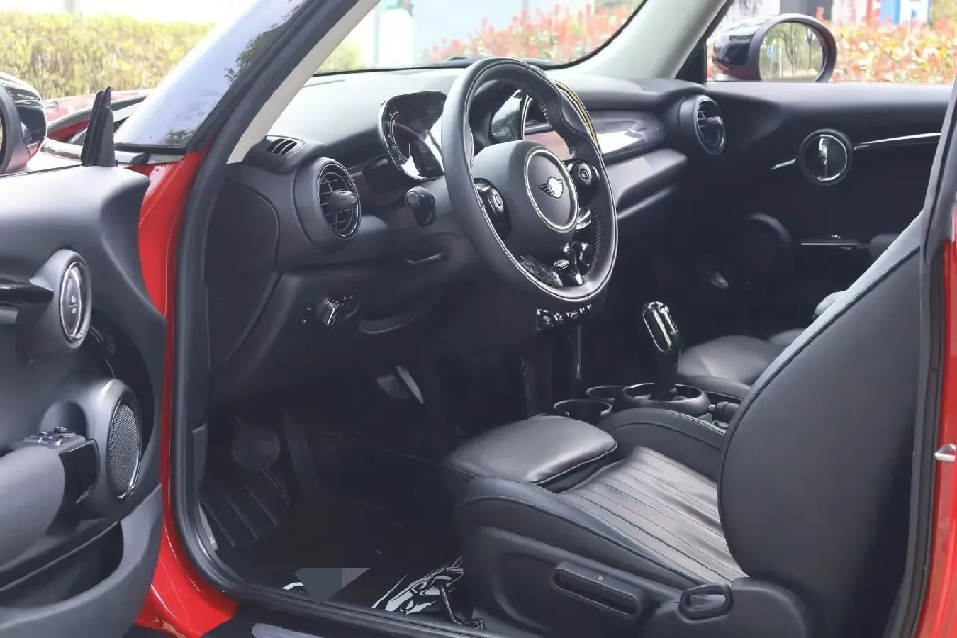 2021 MINI COUNTRYMAN 2.0T 192HP L4 7DCT,autocango,china used car exporter,china ev exporter,chinese used car exporter,chinese used ev exporter