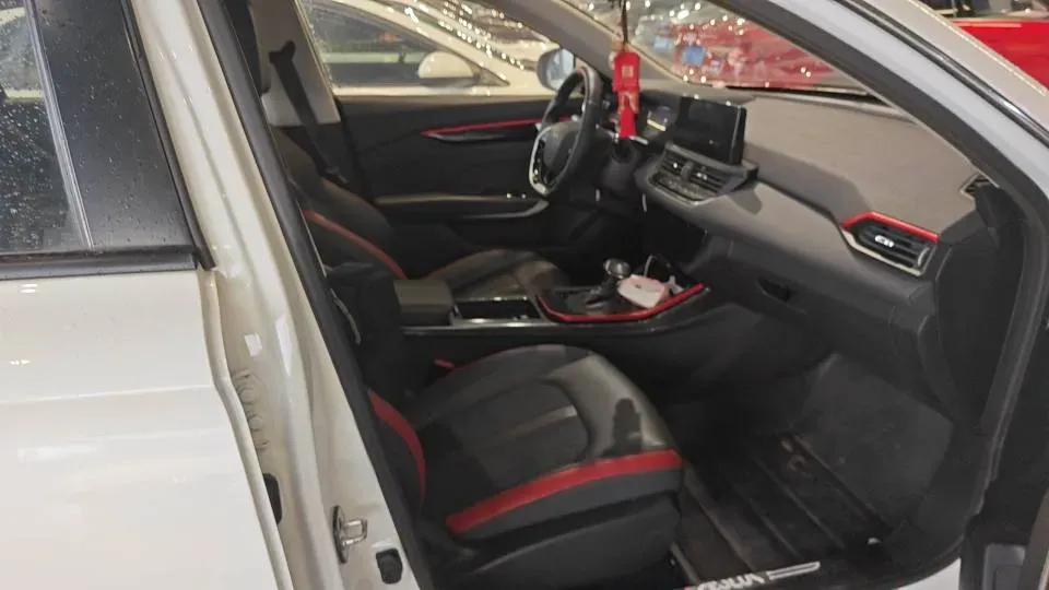 2021 DongFeng Aeolus YiXuan 1.5T 150HP L4 6DCT,autocango,china used car exporter,china ev exporter,chinese used car exporter,chinese used ev exporter