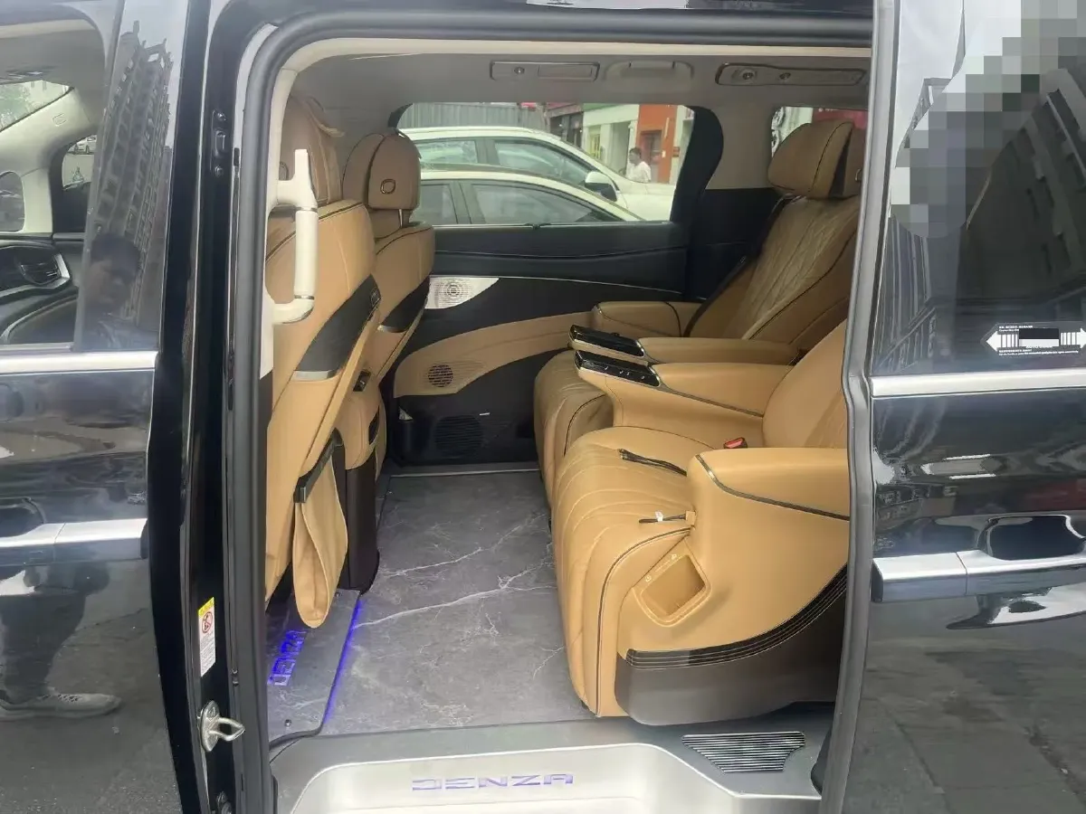 2024 Denza D9 1.5T 139HP L4 E-CVT PHEV 40KWH,autocango,china used car exporter,china ev exporter,chinese used car exporter,chinese used ev exporter