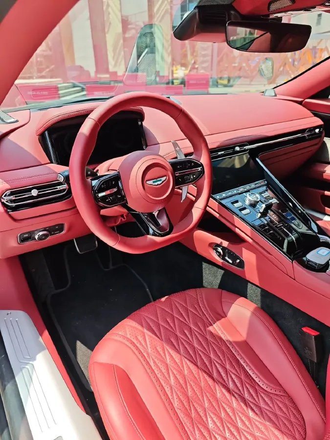 2025 Aston Martin DB12 4.0T 680HP V8 8AT,autocango,china used car exporter,china ev exporter,chinese used car exporter,chinese used ev exporter