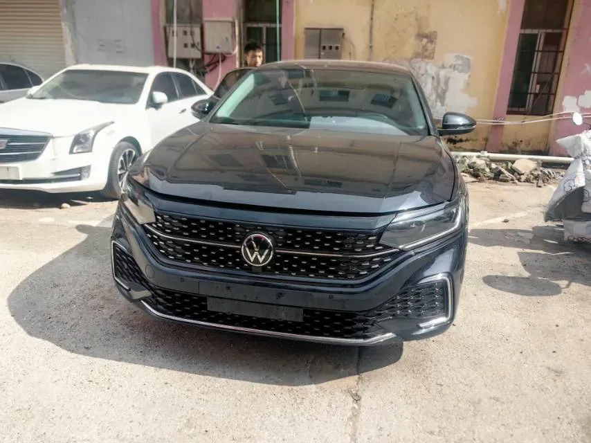 2024 Volkswagen Passat 2.0T 186HP L4 7DCT,autocango,china used car exporter,china ev exporter,chinese used car exporter,chinese used ev exporter