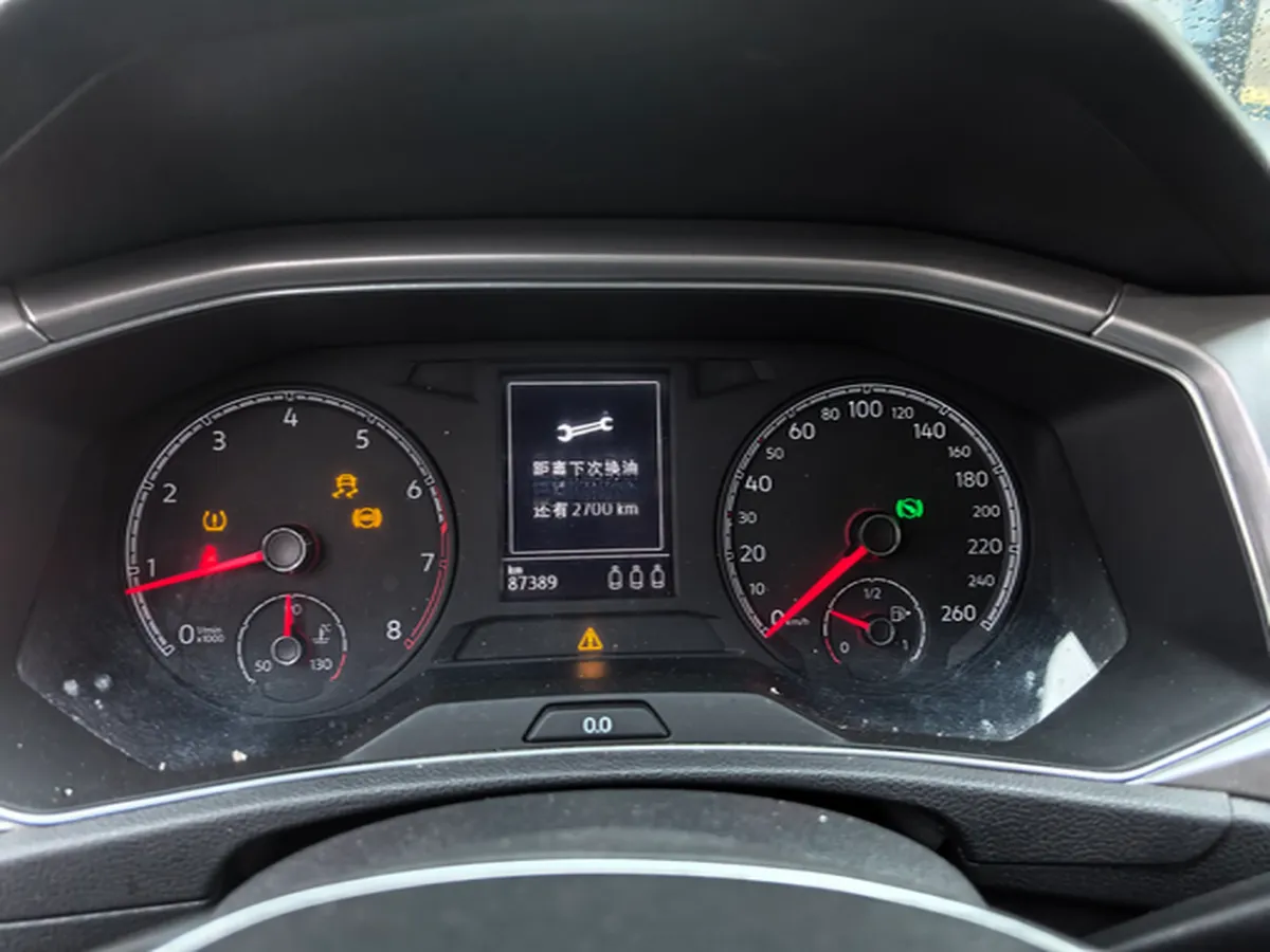 2021 Volkswagen T-Roc 1.4T 150HP L4 7DCT,autocango,china used car exporter,china ev exporter,chinese used car exporter,chinese used ev exporter