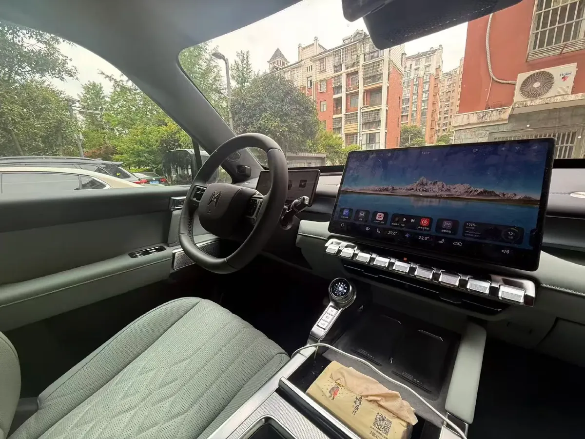 2025 BMW 3 Series 2.0T 245HP L4 8AT,autocango,china used car exporter,china ev exporter,chinese used car exporter,chinese used ev exporter