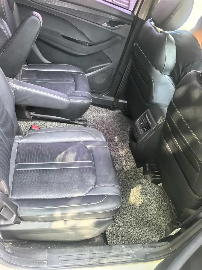 2019 BaoJun 360 1.5L 105HP L4 6MT,autocango,china used car exporter,china ev exporter,chinese used car exporter,chinese used ev exporter