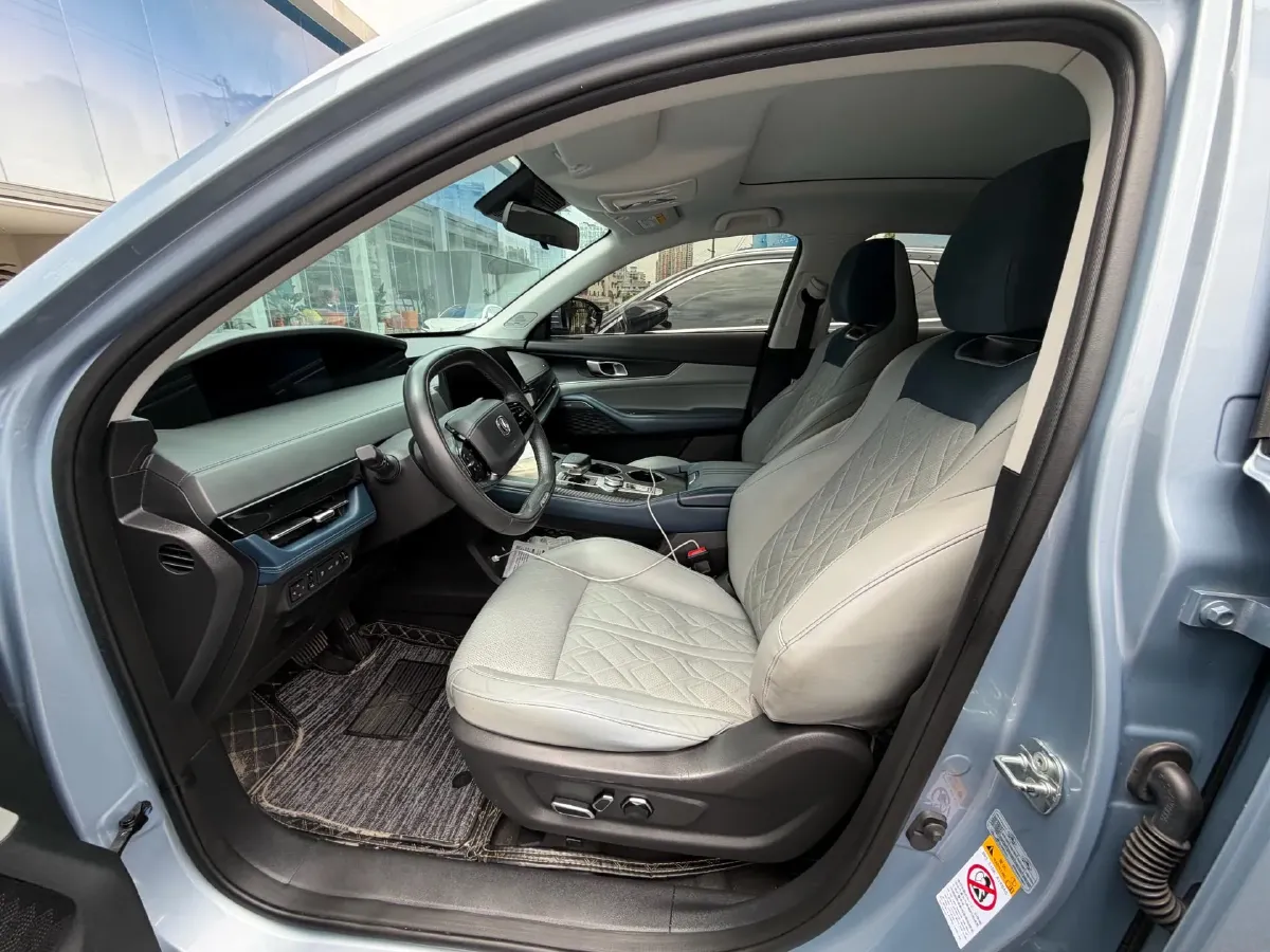 2022 Bestune T99 2.0T 224HP L4 6AT,autocango,china used car exporter,china ev exporter,chinese used car exporter,chinese used ev exporter