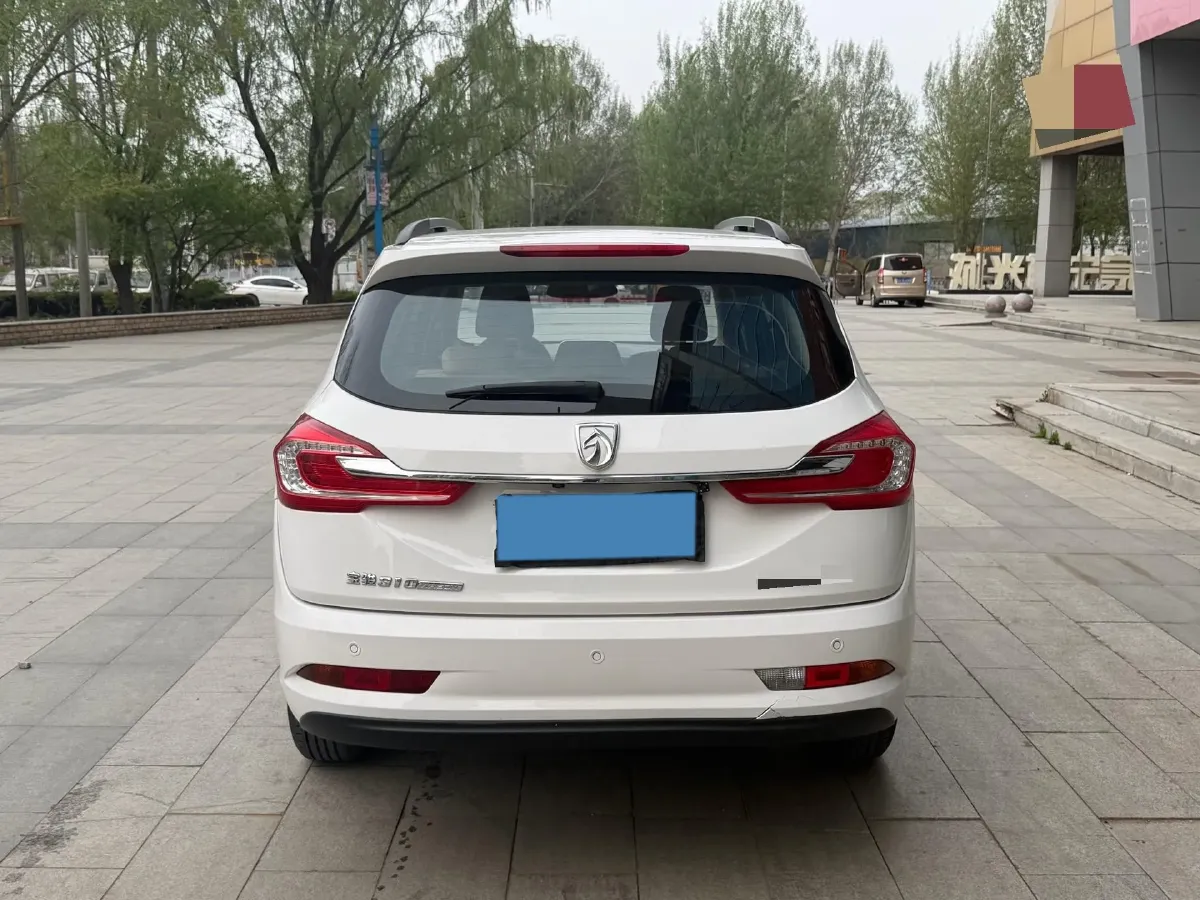 2017 BaoJun 310W 1.5L 112HP L4 6MT,autocango,china used car exporter,china ev exporter,chinese used car exporter,chinese used ev exporter