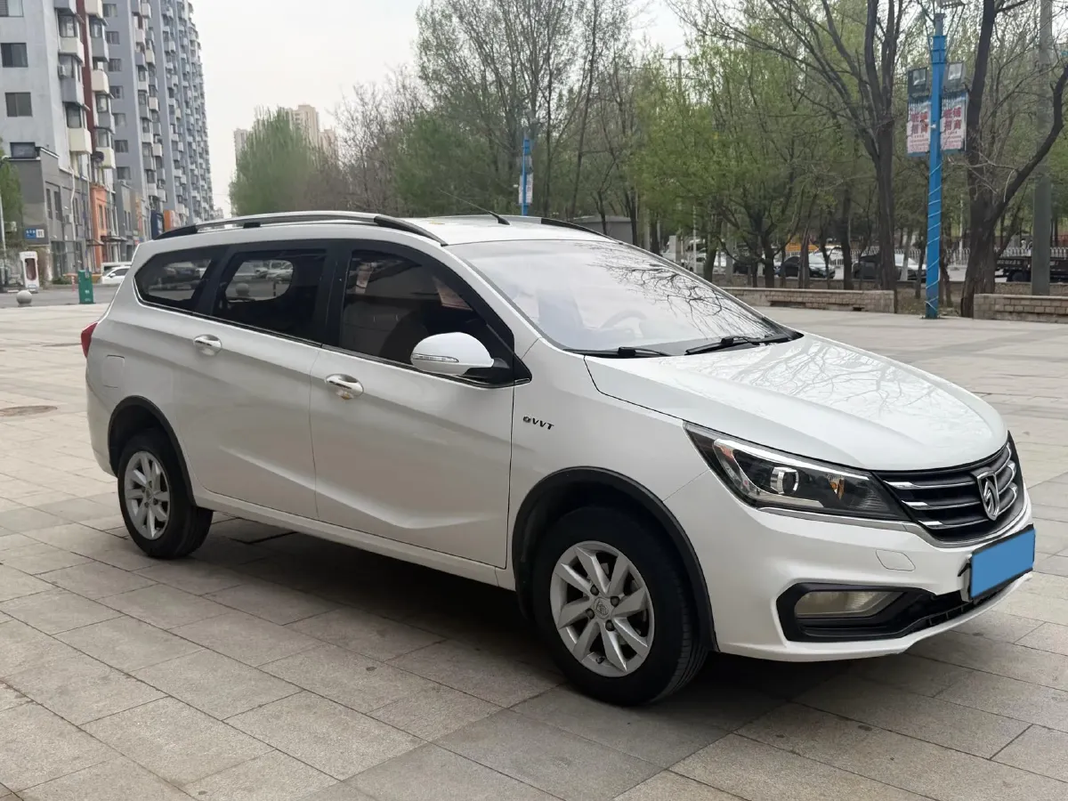 2017 BaoJun 310W 1.5L 112HP L4 6MT,autocango,china used car exporter,china ev exporter,chinese used car exporter,chinese used ev exporter