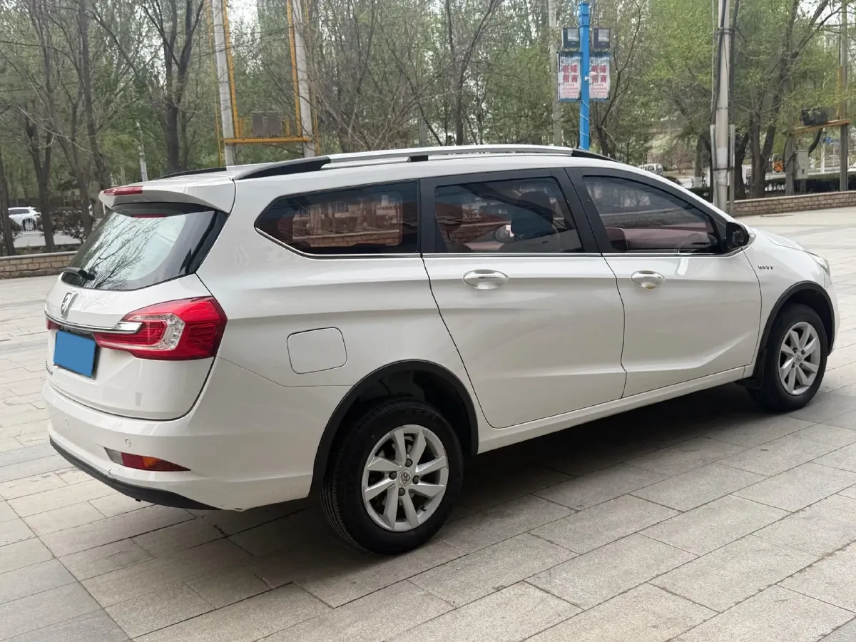2017 BaoJun 310W 1.5L 112HP L4 6MT,autocango,china used car exporter,china ev exporter,chinese used car exporter,chinese used ev exporter