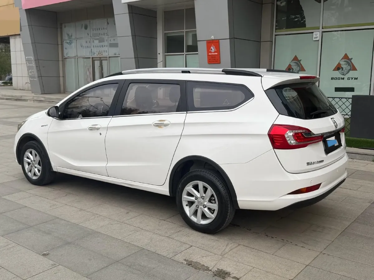 2017 BaoJun 310W 1.5L 112HP L4 6MT,autocango,china used car exporter,china ev exporter,chinese used car exporter,chinese used ev exporter
