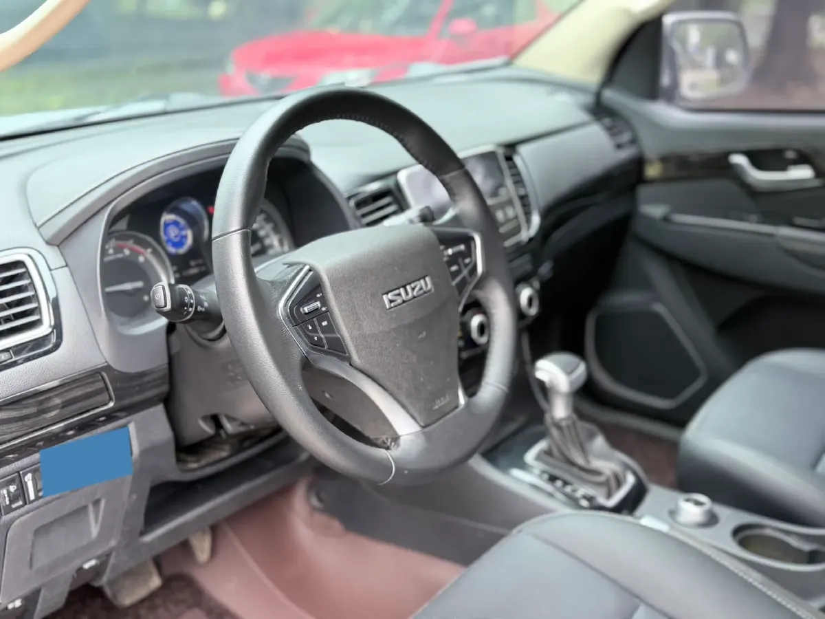 2020 Isuzu Mu-X 1.9T 166HP L4 6AT,autocango,china used car exporter,china ev exporter,chinese used car exporter,chinese used ev exporter