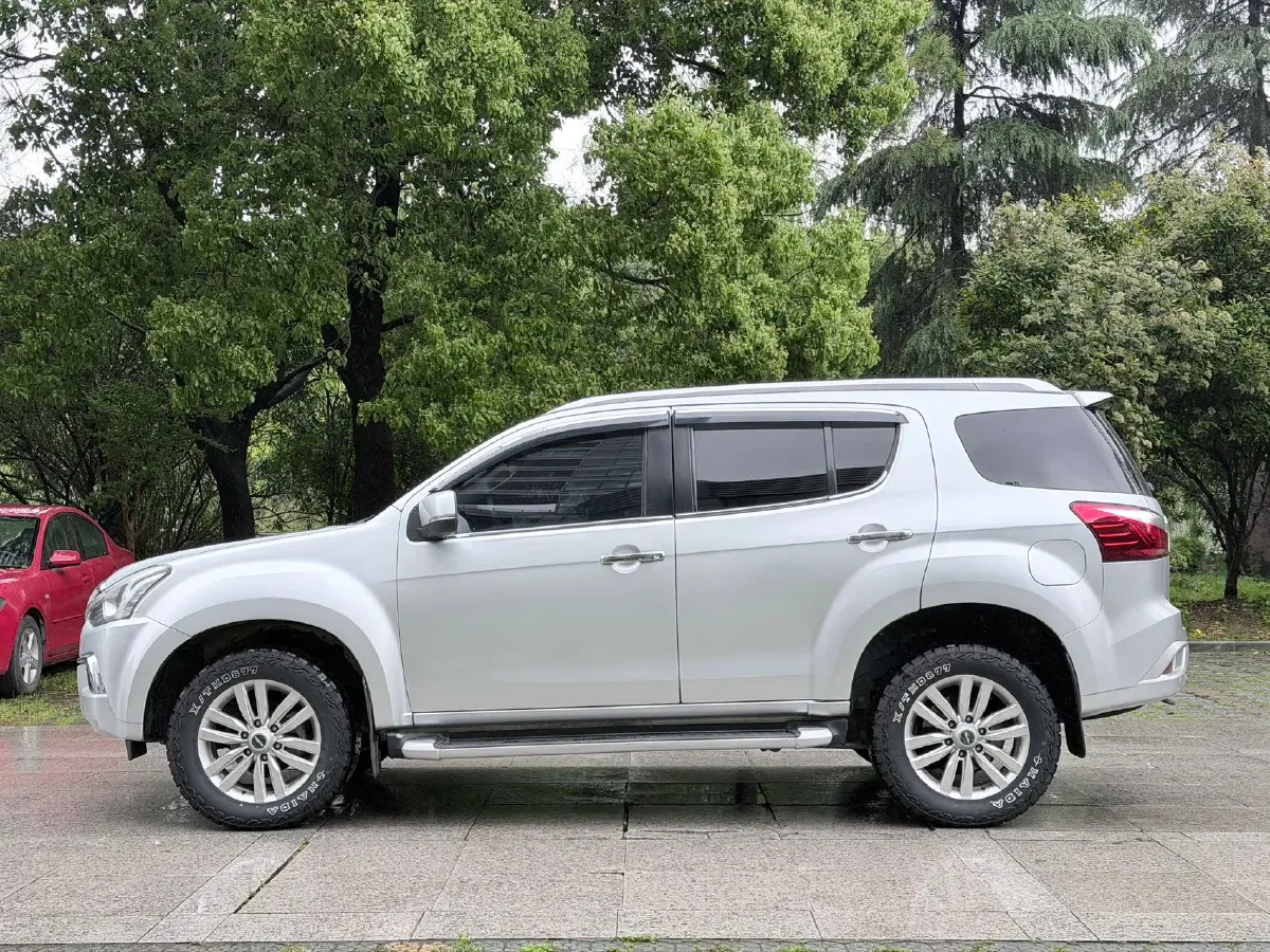 2020 Isuzu Mu-X 1.9T 166HP L4 6AT,autocango,china used car exporter,china ev exporter,chinese used car exporter,chinese used ev exporter