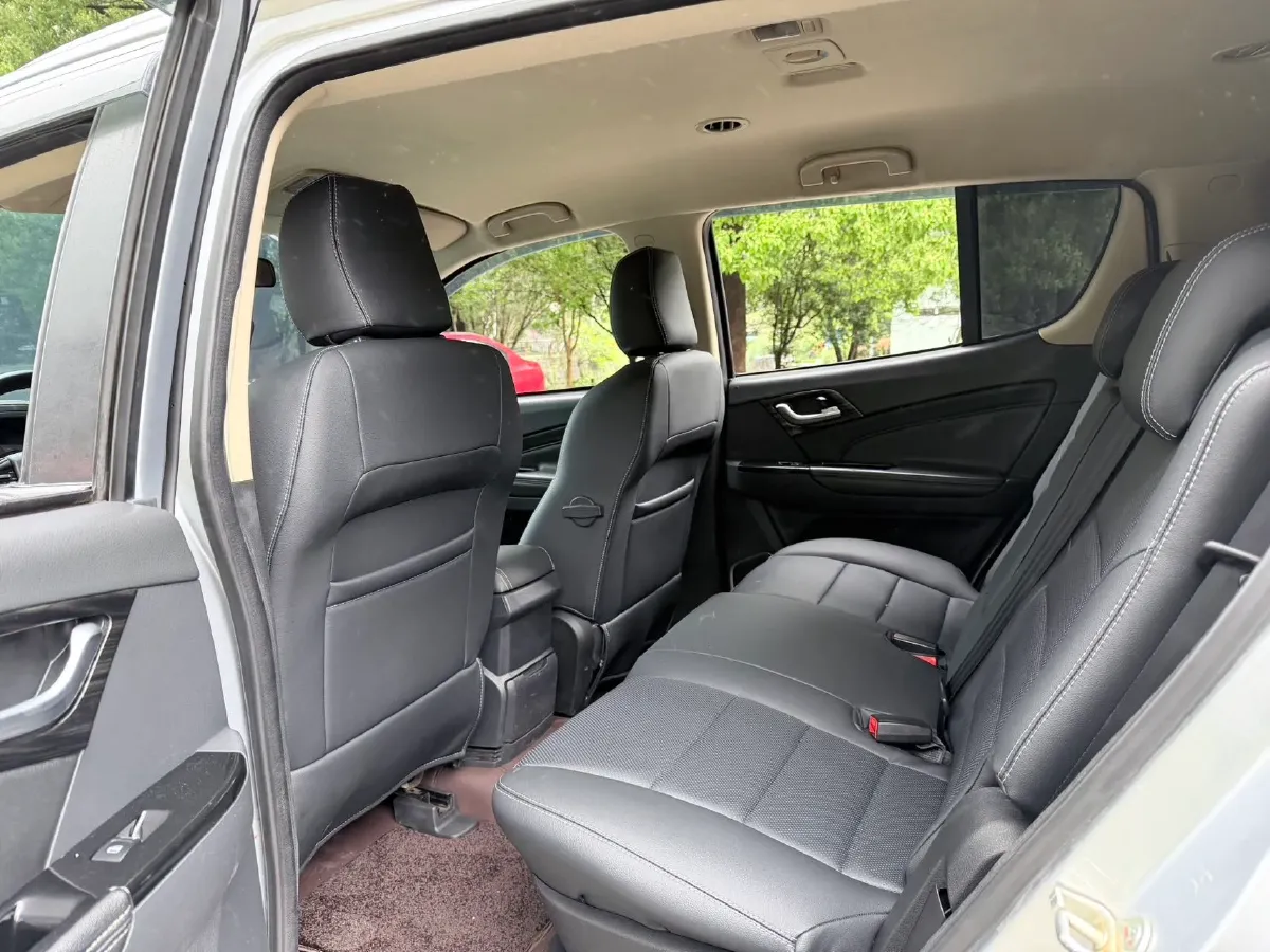 2020 Isuzu Mu-X 1.9T 166HP L4 6AT,autocango,china used car exporter,china ev exporter,chinese used car exporter,chinese used ev exporter