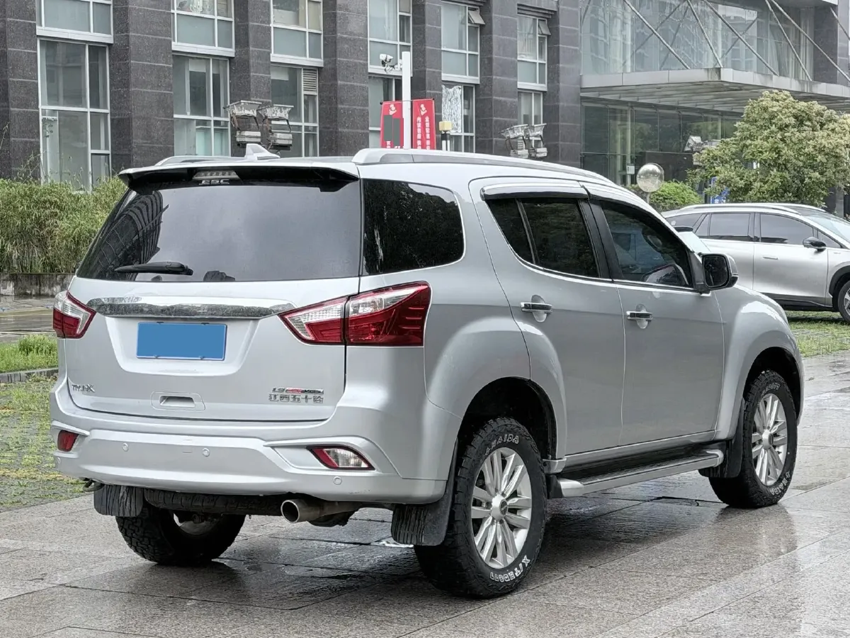 2020 Isuzu Mu-X 1.9T 166HP L4 6AT,autocango,china used car exporter,china ev exporter,chinese used car exporter,chinese used ev exporter
