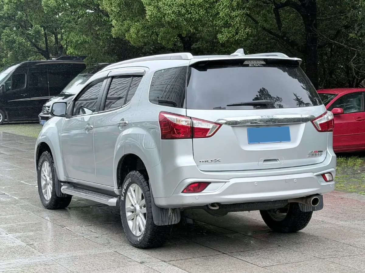 2020 Isuzu Mu-X 1.9T 166HP L4 6AT,autocango,china used car exporter,china ev exporter,chinese used car exporter,chinese used ev exporter