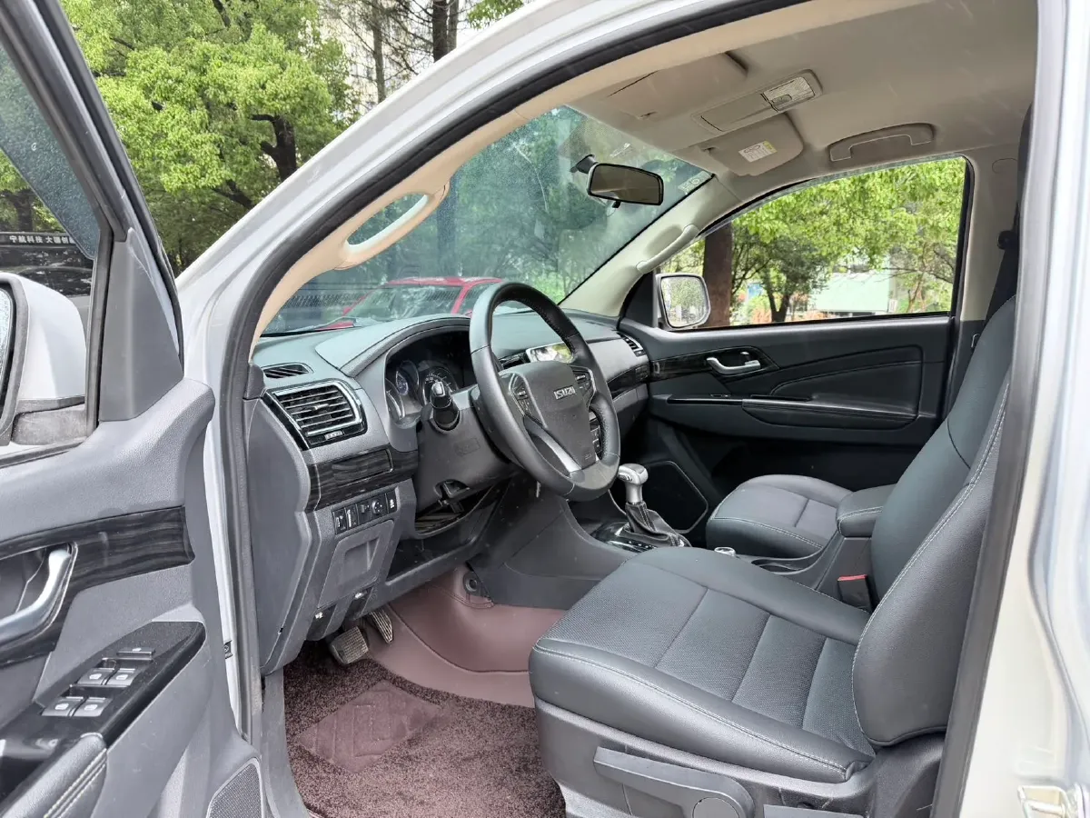 2020 Isuzu Mu-X 1.9T 166HP L4 6AT,autocango,china used car exporter,china ev exporter,chinese used car exporter,chinese used ev exporter