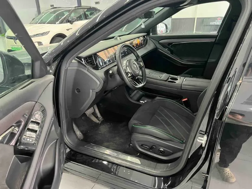 2025 Voyah FREE 1.5T 150HP L4 REEV 43KWH,autocango,china used car exporter,china ev exporter,chinese used car exporter,chinese used ev exporter