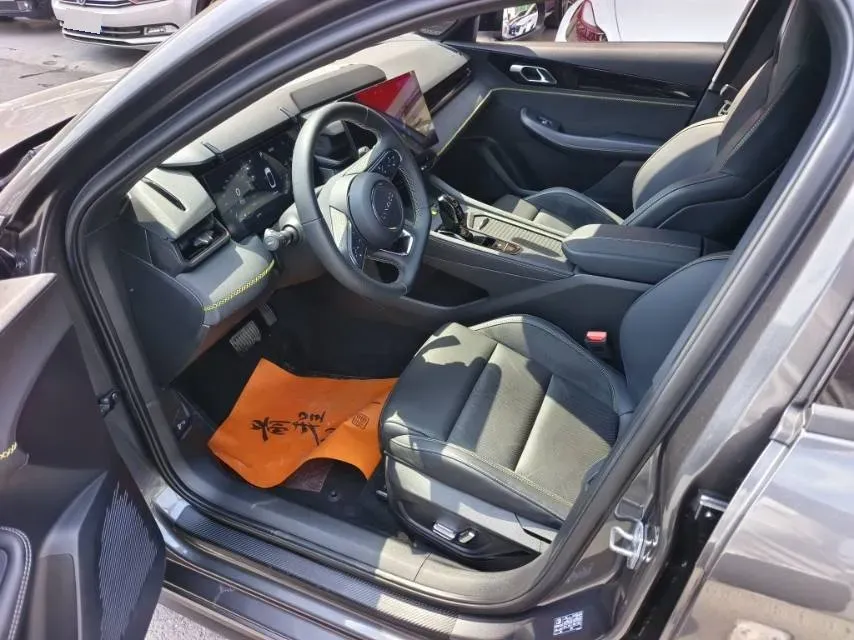 2023 LYNK&CO 03 2.0T 254HP L4 7DCT,autocango,china used car exporter,china ev exporter,chinese used car exporter,chinese used ev exporter