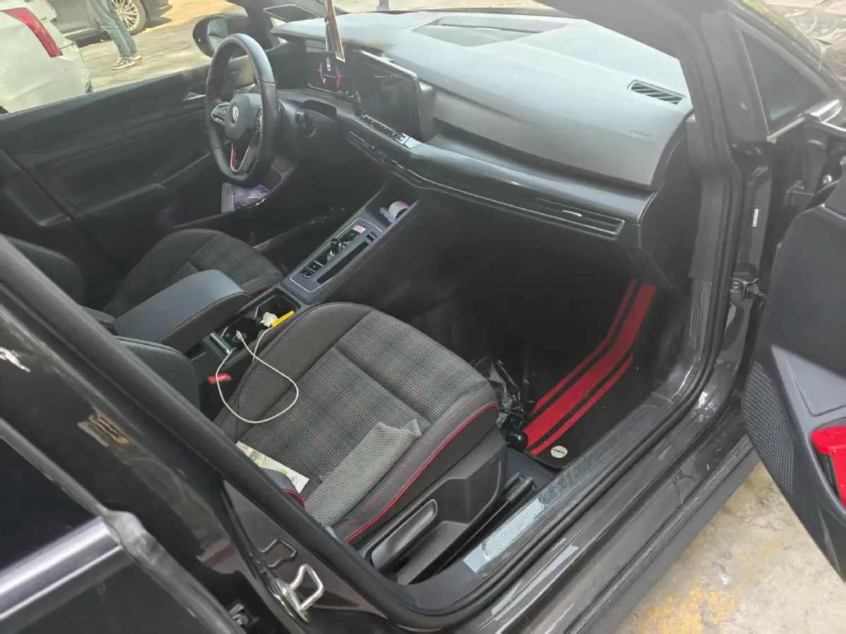 2021 Volkswagen GolfGTI 2.0T 220HP L4 7DCT,autocango,china used car exporter,china ev exporter,chinese used car exporter,chinese used ev exporter