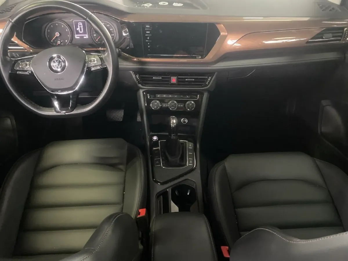 2019 MINI MINI 1.5T 102HP L3 7DCT,autocango,china used car exporter,china ev exporter,chinese used car exporter,chinese used ev exporter