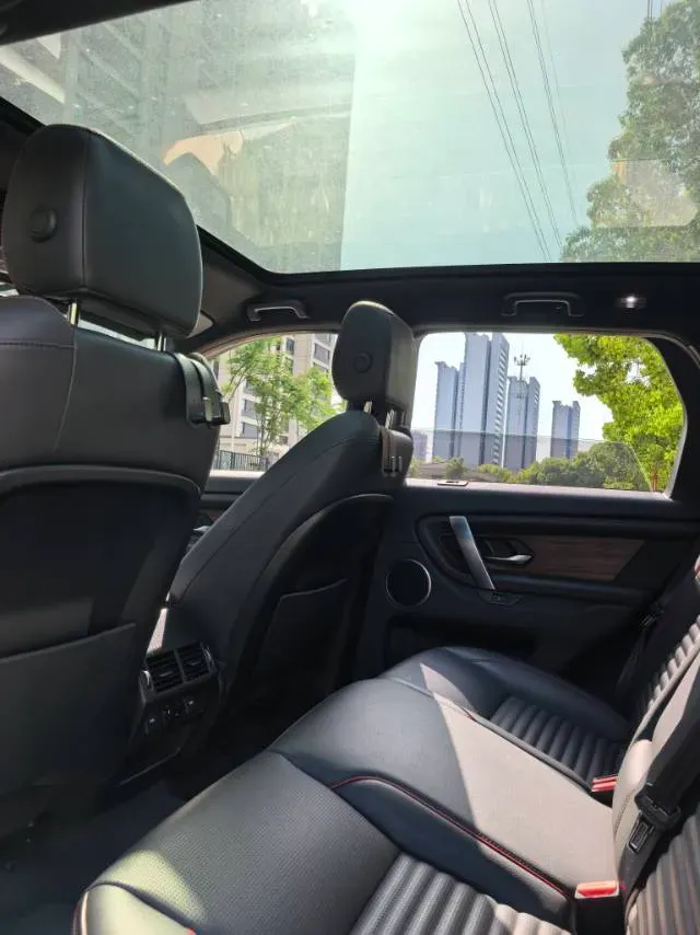 2020 Land Rover Discovery Sport 2.0T 249HP L4 9AT,autocango,china used car exporter,china ev exporter,chinese used car exporter,chinese used ev exporter