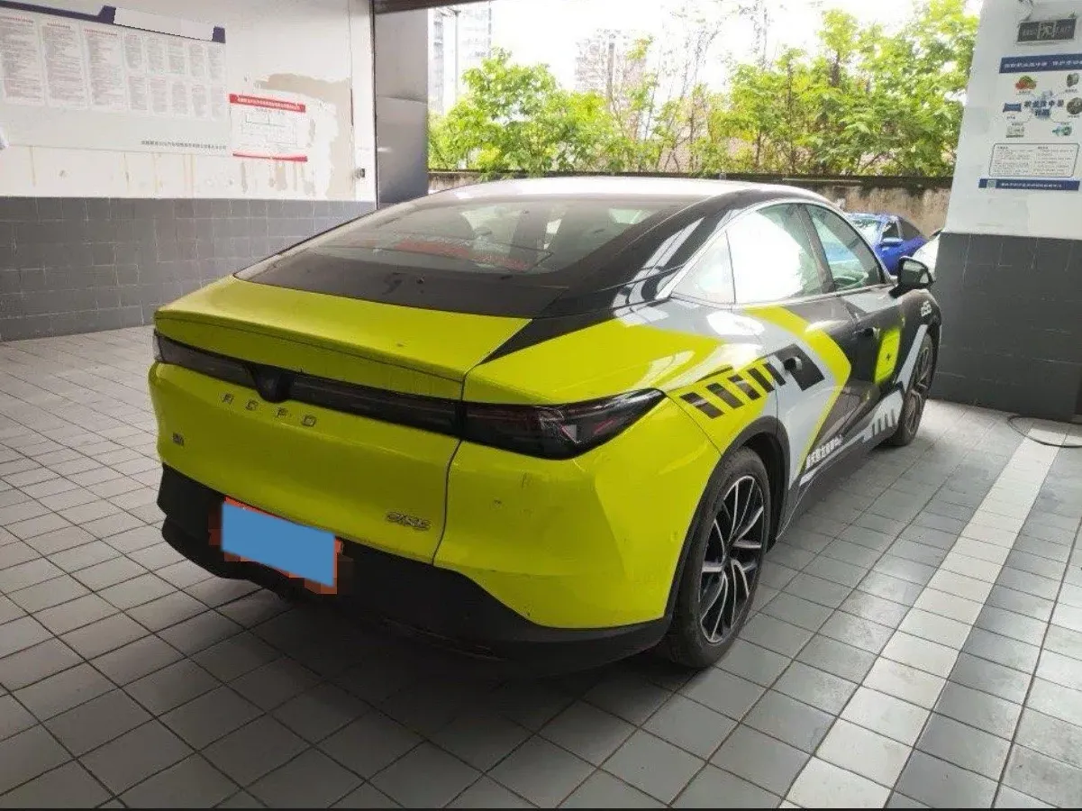 2024 ARCFOX αT5 BEV 79.2KWH,autocango,china used car exporter,china ev exporter,chinese used car exporter,chinese used ev exporter