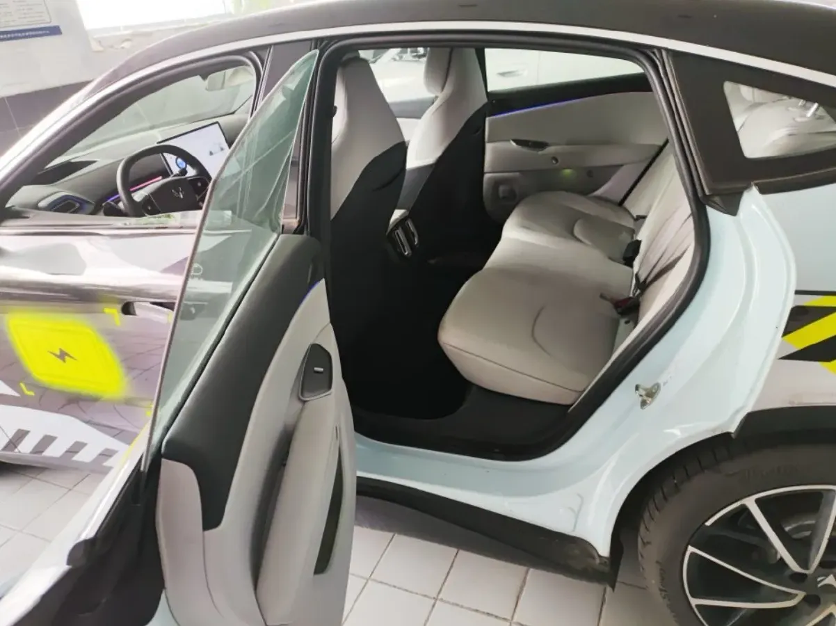 2024 ARCFOX αT5 BEV 79.2KWH,autocango,china used car exporter,china ev exporter,chinese used car exporter,chinese used ev exporter