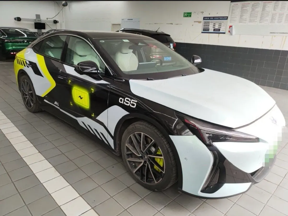 2024 ARCFOX αT5 BEV 79.2KWH,autocango,china used car exporter,china ev exporter,chinese used car exporter,chinese used ev exporter