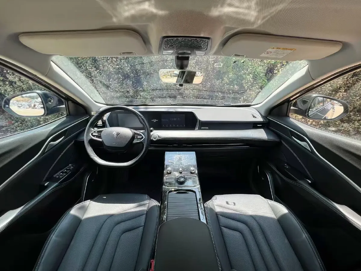 2022 MAXUS D60 1.5T 169HP L4 7DCT,autocango,china used car exporter,china ev exporter,chinese used car exporter,chinese used ev exporter