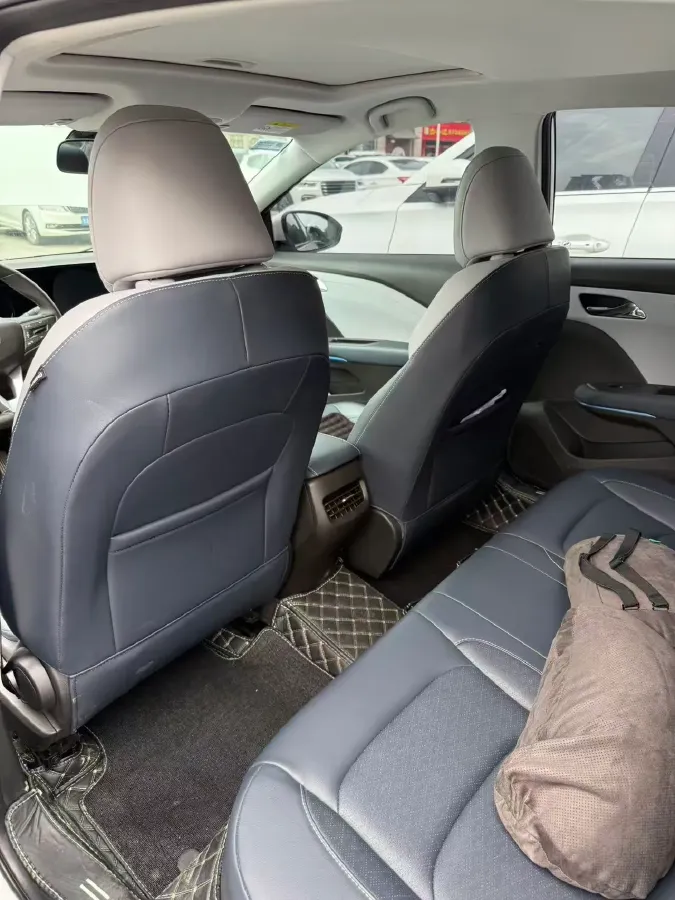 2023 Chevrolet Monza 1.5L 113HP L4 6DCT,autocango,china used car exporter,china ev exporter,chinese used car exporter,chinese used ev exporter