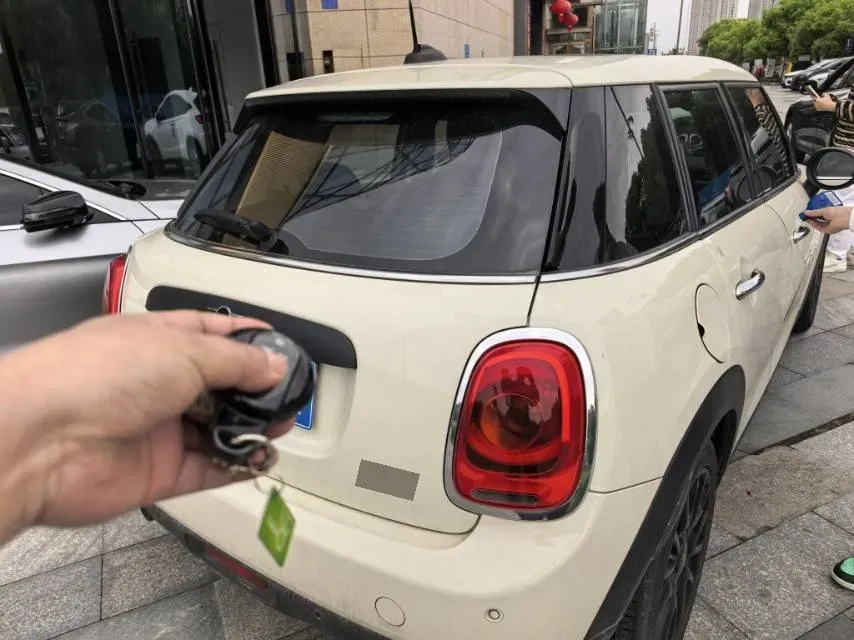 2021 MINI MINI 1.5T 102HP L3 7DCT,autocango,china used car exporter,china ev exporter,chinese used car exporter,chinese used ev exporter