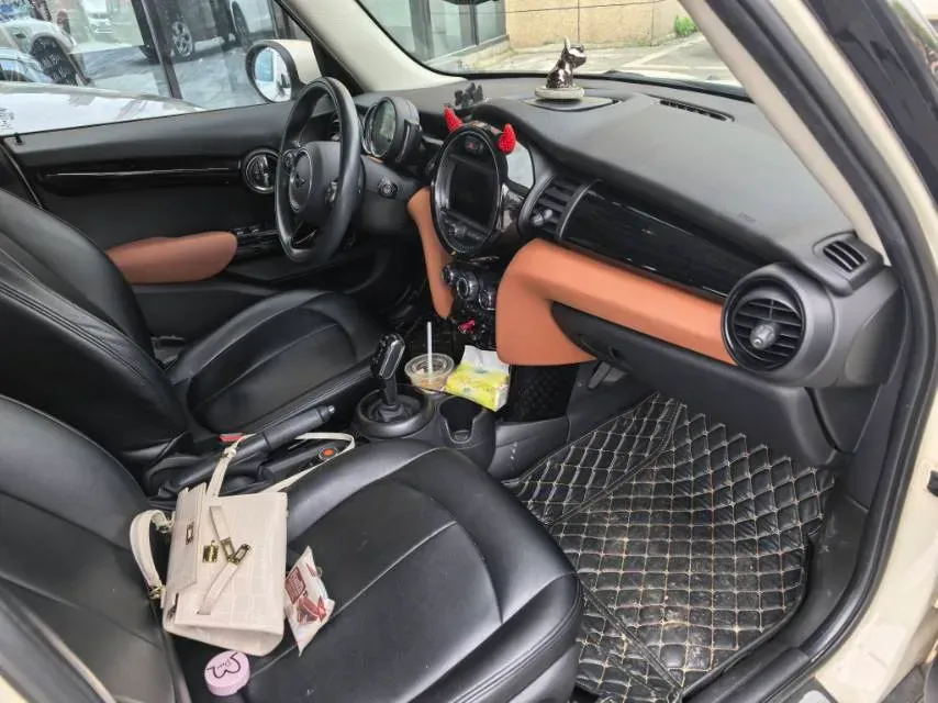 2021 MINI MINI 1.5T 102HP L3 7DCT,autocango,china used car exporter,china ev exporter,chinese used car exporter,chinese used ev exporter