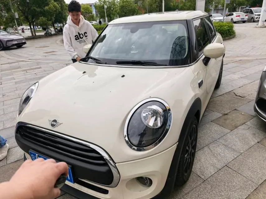2021 MINI MINI 1.5T 102HP L3 7DCT,autocango,china used car exporter,china ev exporter,chinese used car exporter,chinese used ev exporter