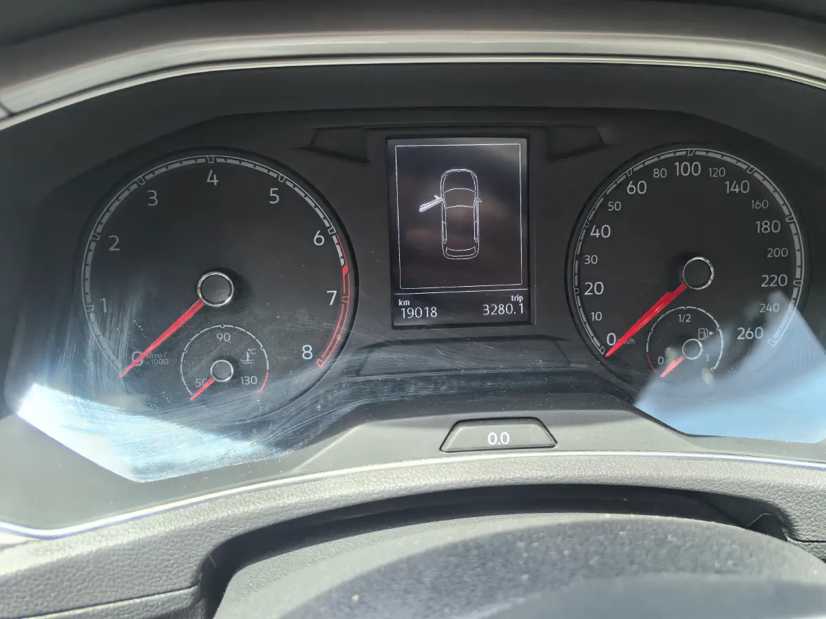 2021 Volkswagen T-Roc 1.4T 150HP L4 7DCT,autocango,china used car exporter,china ev exporter,chinese used car exporter,chinese used ev exporter