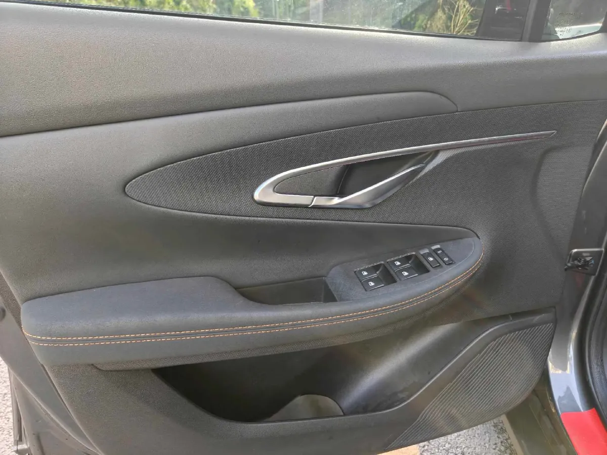 2022 ChangAn UNI-T 1.5T 188HP L4 7DCT,autocango,china used car exporter,china ev exporter,chinese used car exporter,chinese used ev exporter